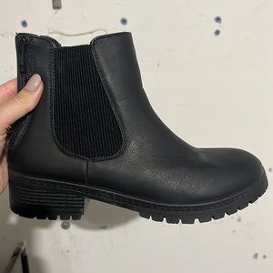 Chelsea boots